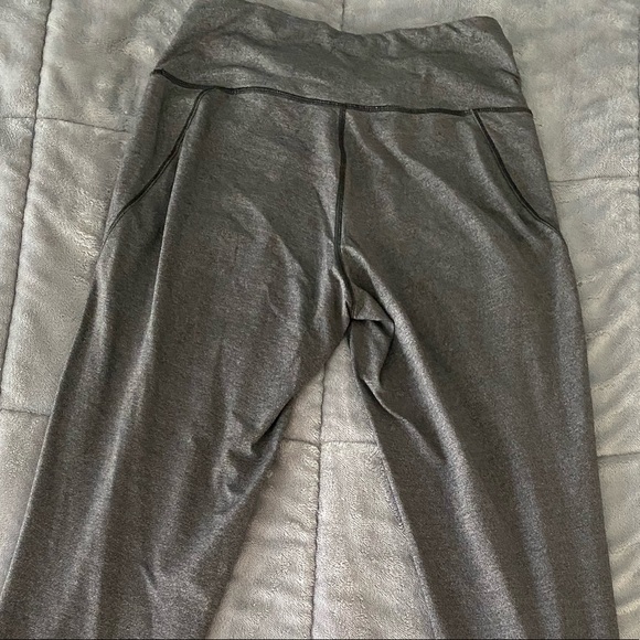 Grey Lululemon leggings In excellent condition. - Picture 3 of 6